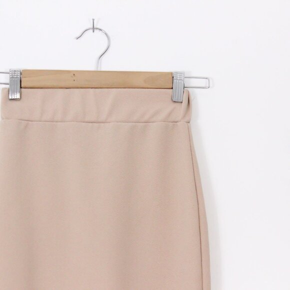 *Seductions Beige Crepe Pencil Skirt - Picture 6 of 7